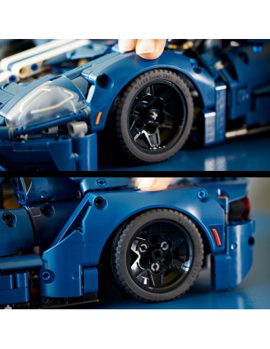 LEGO® Technic Ford GT, wersja z 2022...