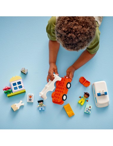 LEGO Duplo Karetka z kierowcą 10447