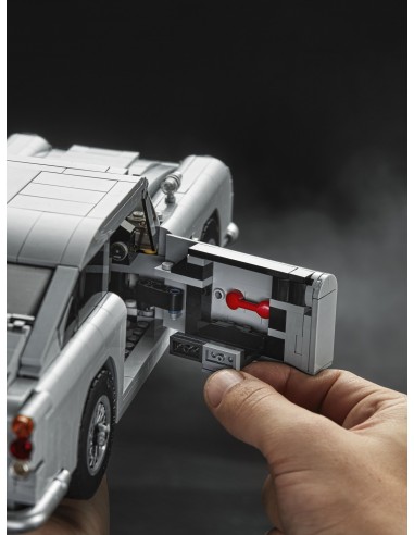 LEGO Creator Expert Aston Martin DB5...