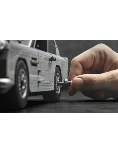 LEGO Creator Expert Aston Martin DB5...